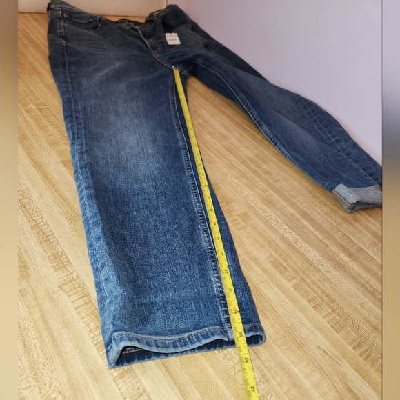 EXPRESS Mom Jean Super High Rise, Dark Wash, size 8R - Picture 13 of 13